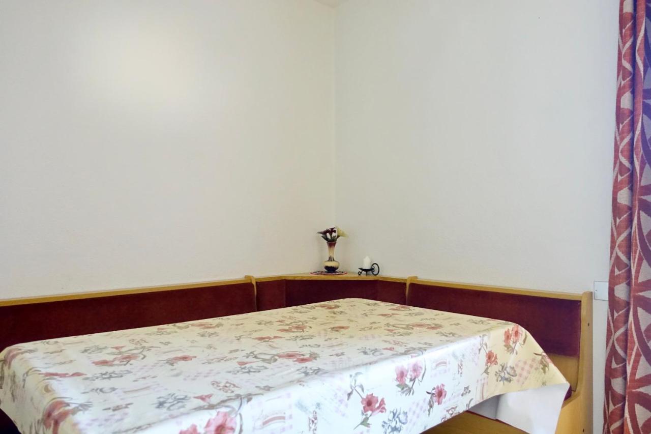 Ciasa Preroman App. Vista Castello Apartment San Martino in Badia Luaran gambar